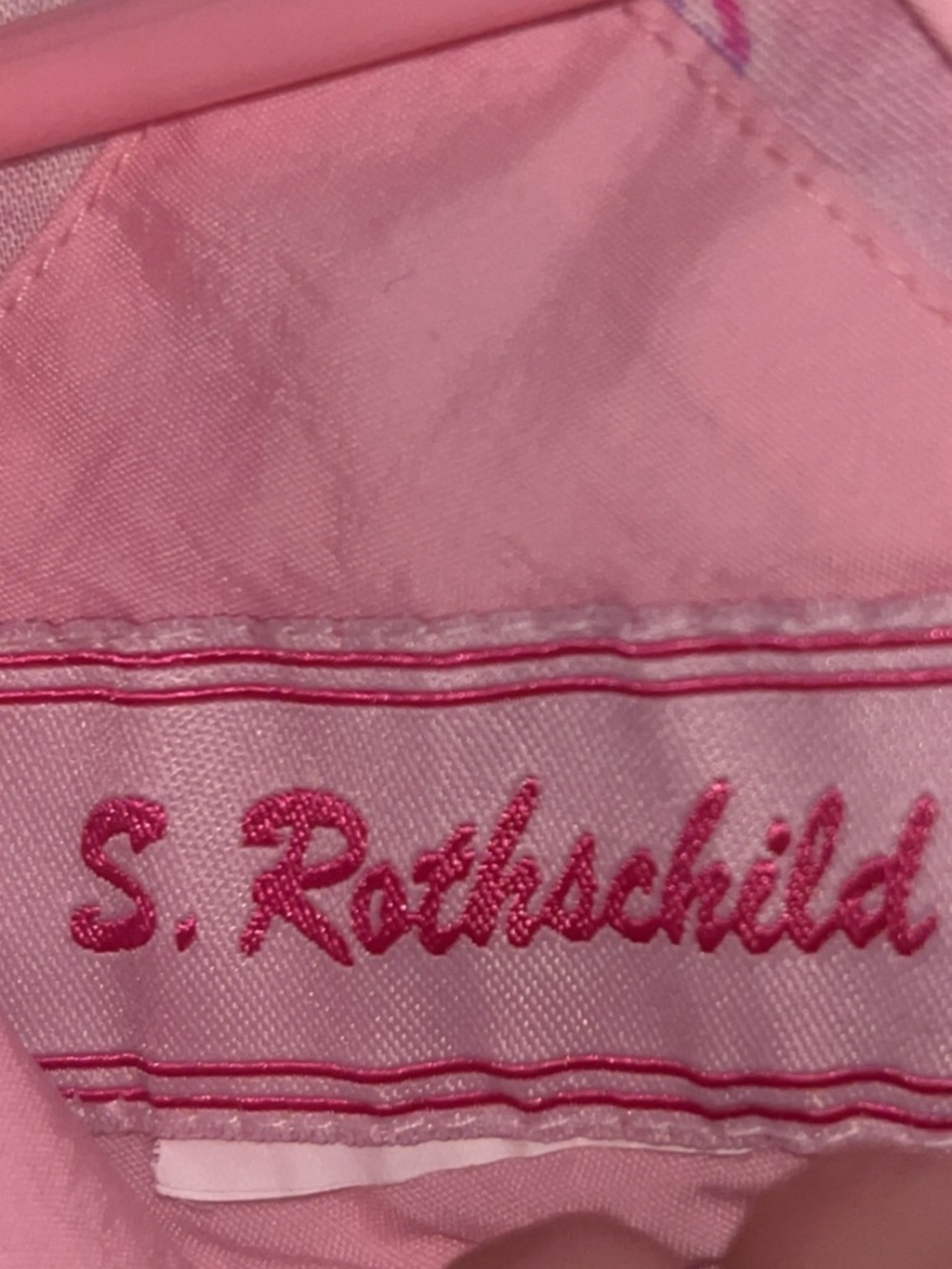 Rothschild Pink Embroidered Script Jacket Label - Picture 4 of 4